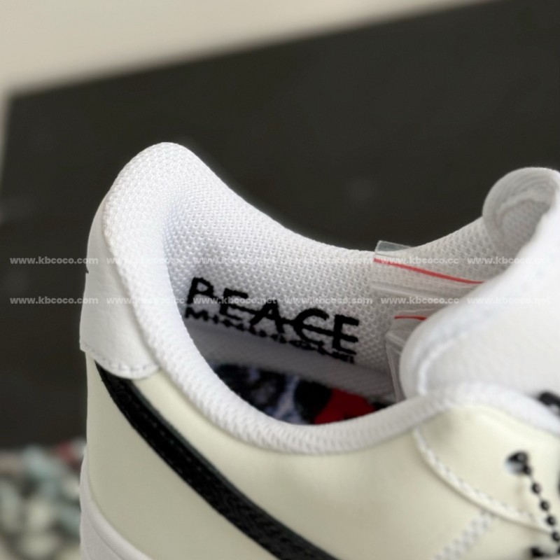 Peaceminusone x Nike Air Force 1 Para-noise Sneaker