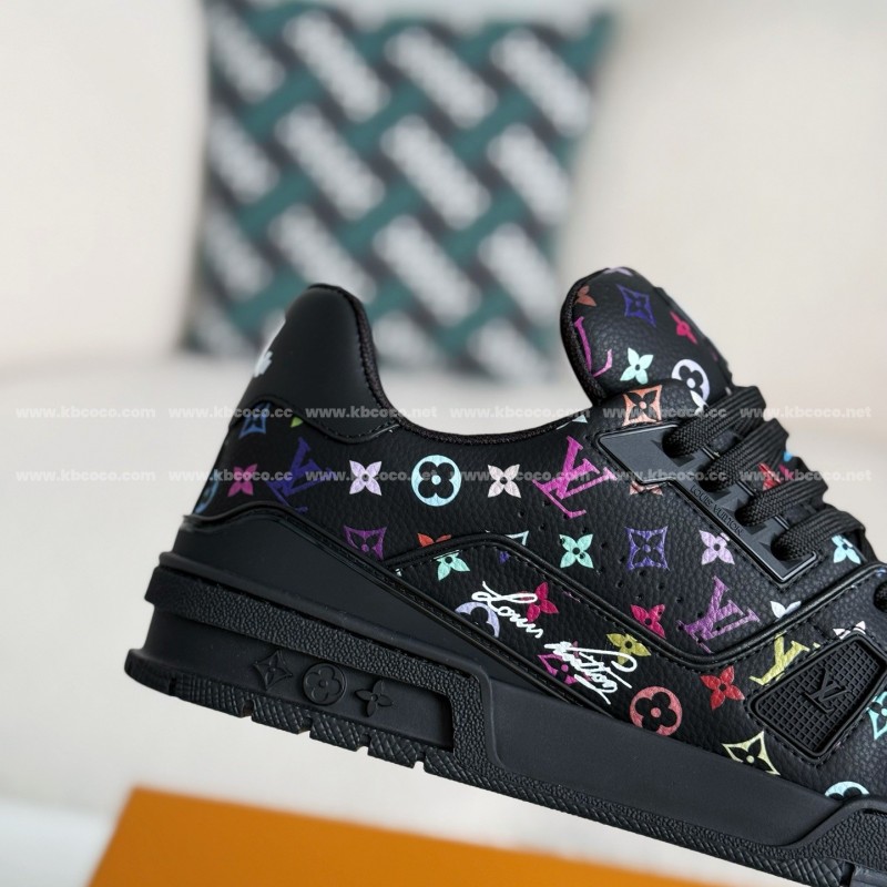 L0*is V*t0n SNEAKERS