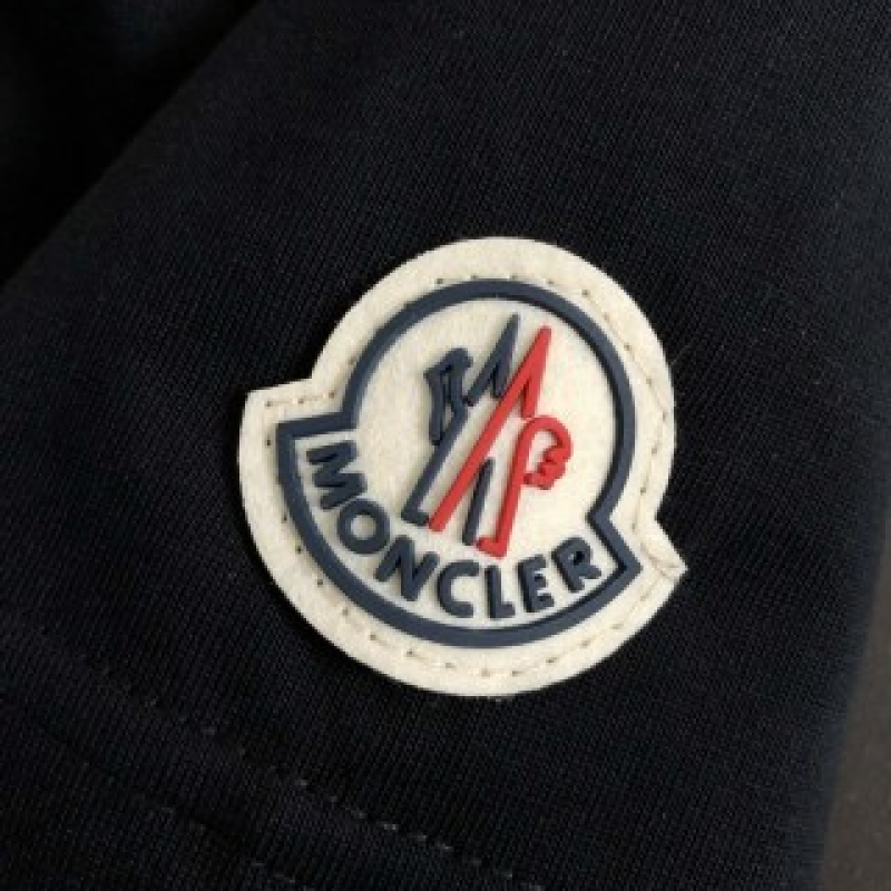 Moncler Spring and Summer Black Cartoon Embroidered T-shirt