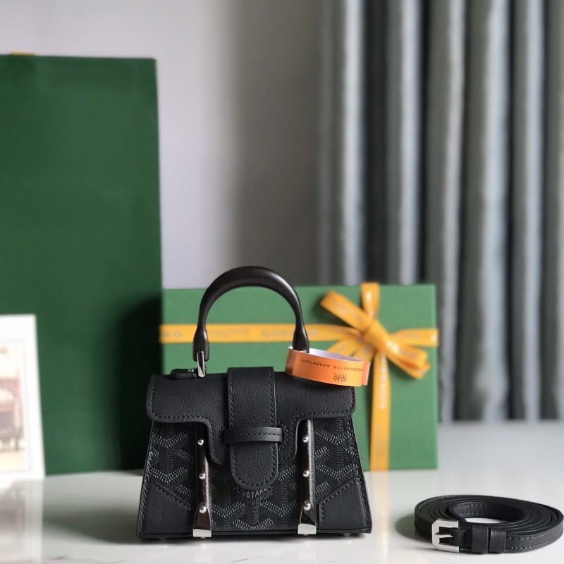 ​Go*ard Saïgon nano bag, top quality!   Size: 14.5 * 11.5 * 7.5cm