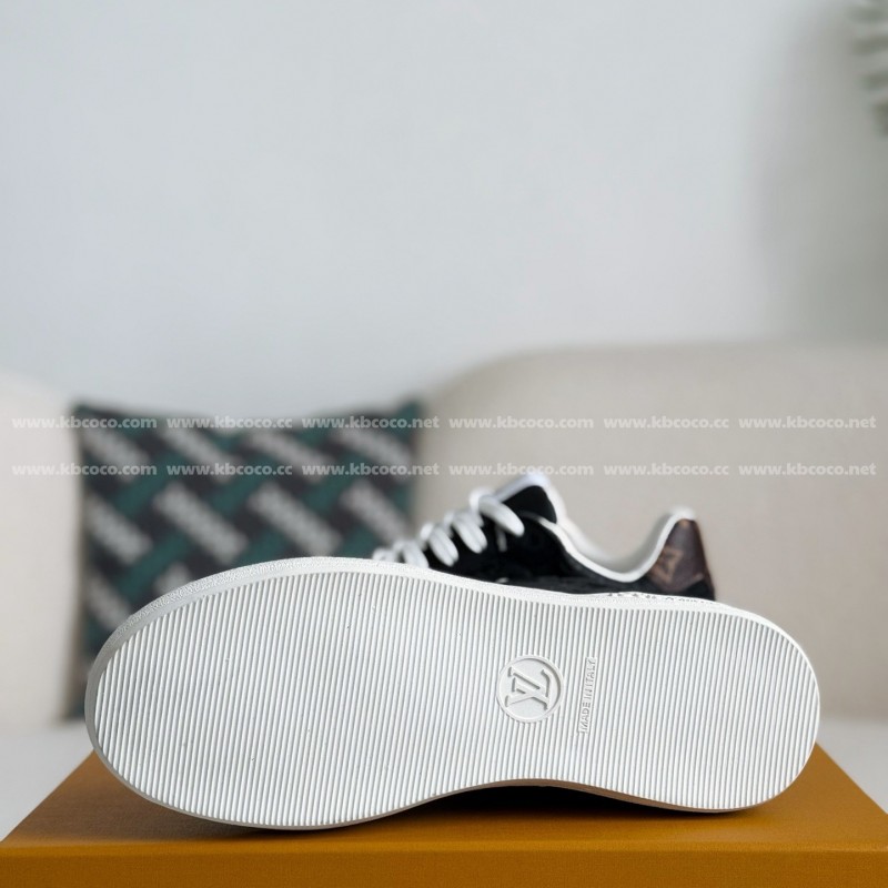 L0*is V*t0n Leather dark concave printed board shoes