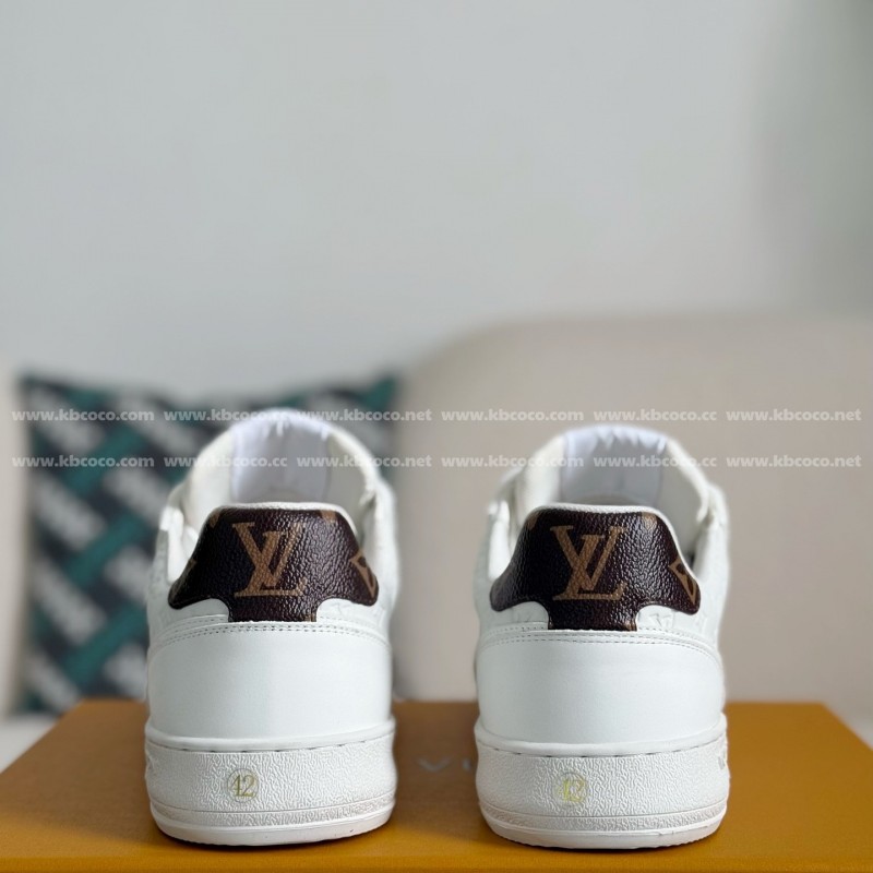 L0*is V*t0n Leather dark concave printed board shoes