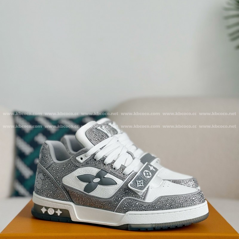 L0*is V*t0n Trainers Sneakers