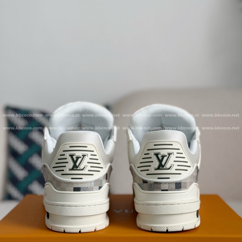 L0*is V*t0n TRAINER SNEAKERS