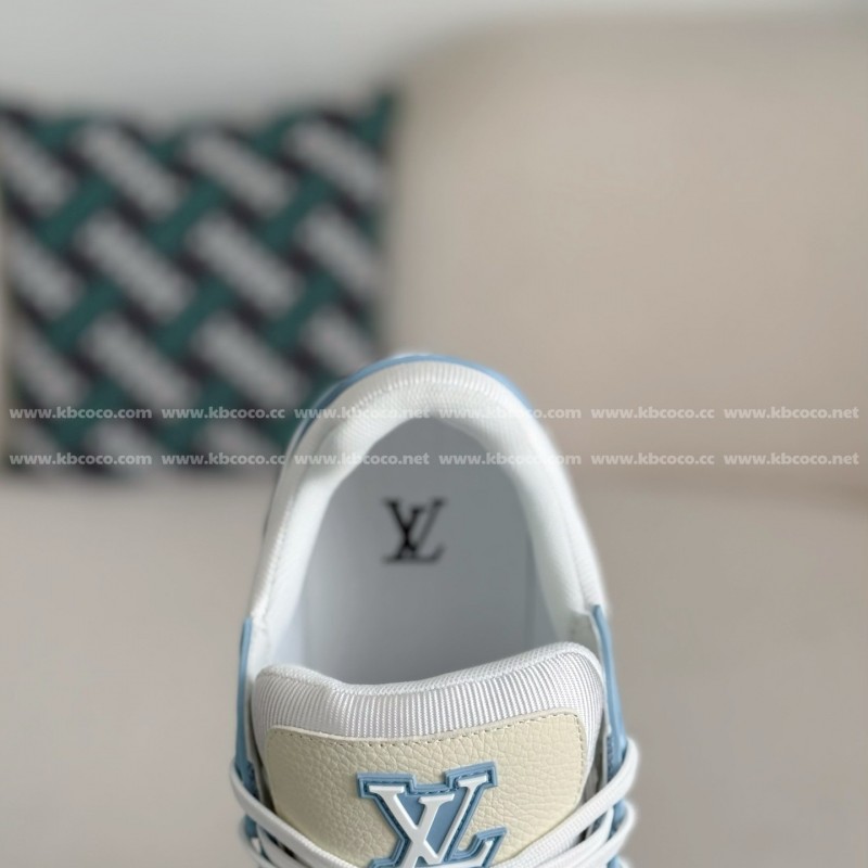 L0*is V*t0n TRAINER SNEAKERS