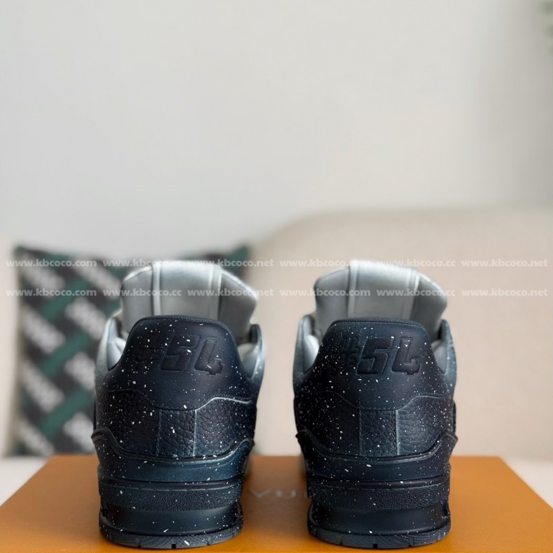 L0*is V*t0n TRAINER SNEAKERS