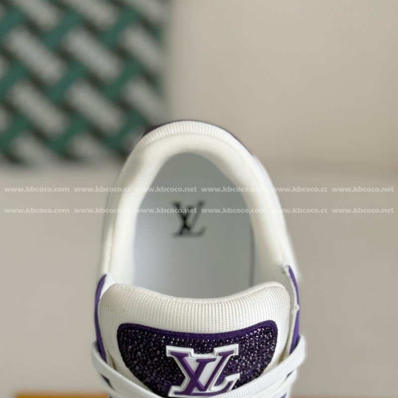 L0*is V*t0n TRAINER SNEAKERS