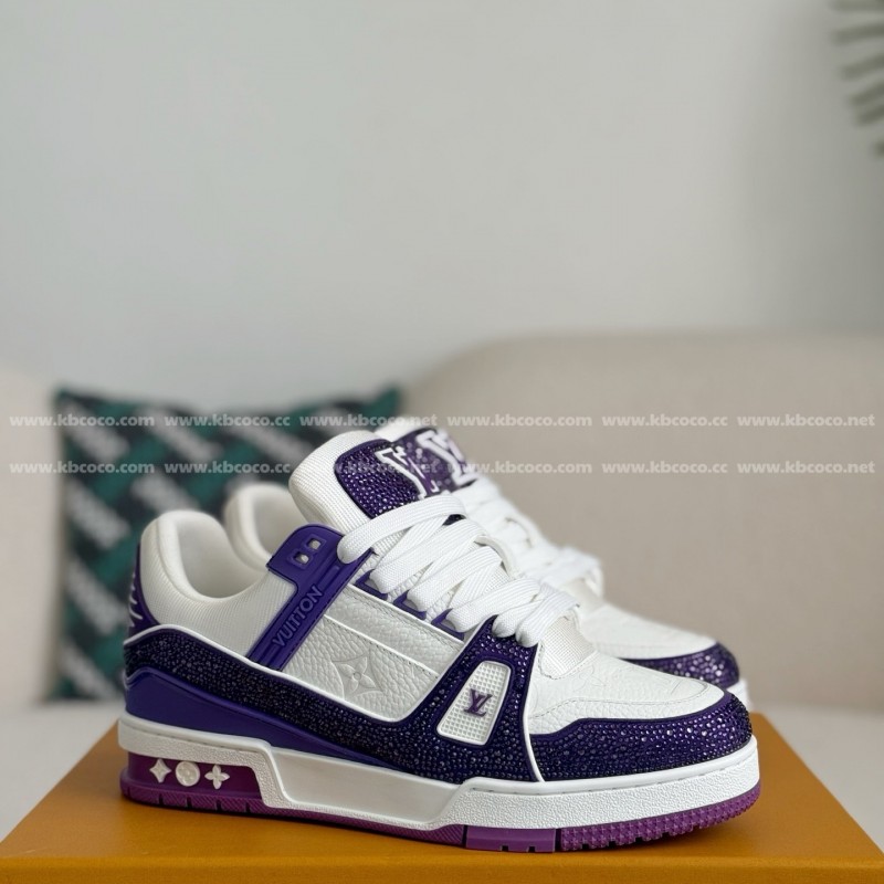 L0*is V*t0n TRAINER SNEAKERS