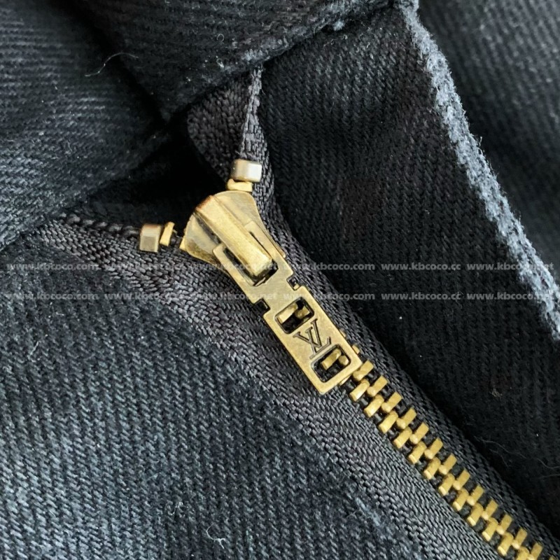 L0*is V*t0n  FW23 Costumes