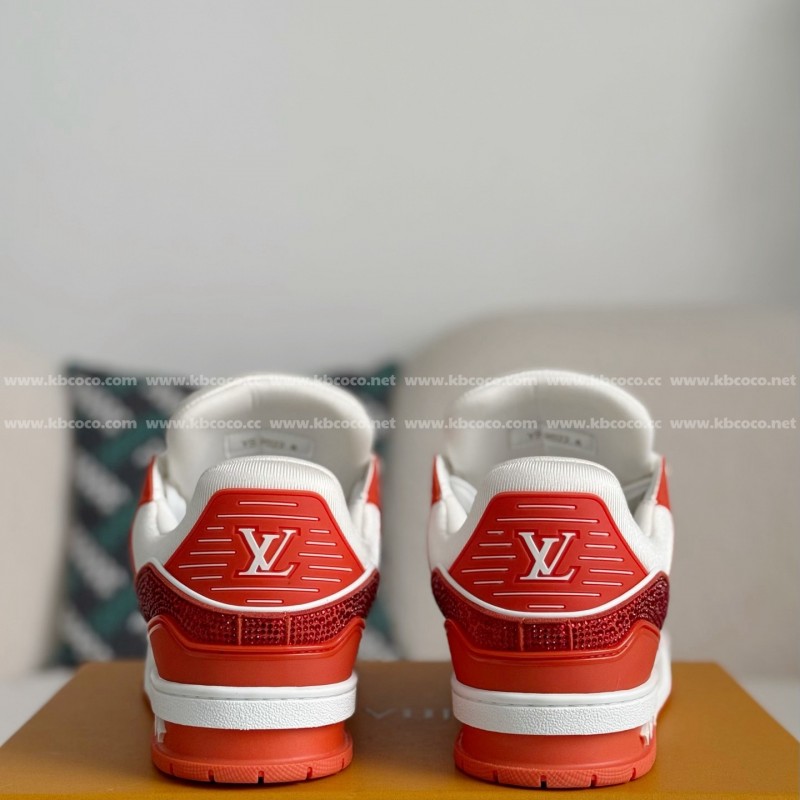 L0*is V*t0n TRAINER SNEAKERS