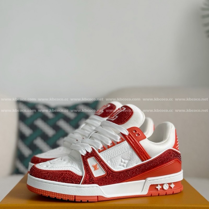 L0*is V*t0n TRAINER SNEAKERS