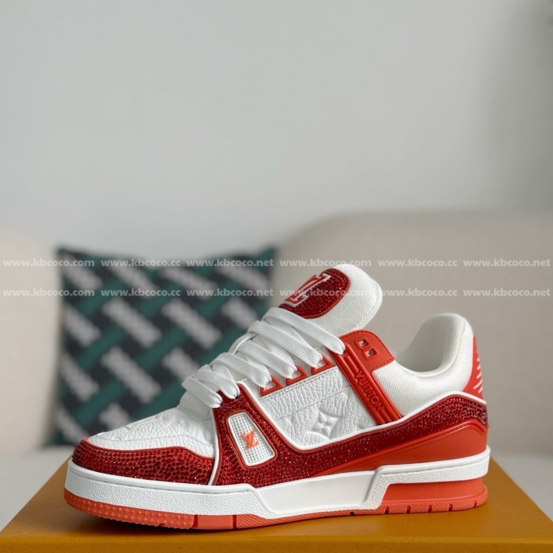 L0*is V*t0n TRAINER SNEAKERS