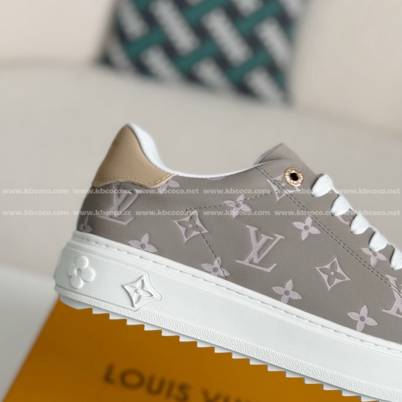 L0*is V*t0n Casual skate shoes