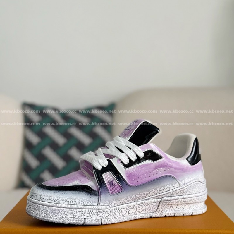 L0*is V*t0n TRAINER SNEAKERS