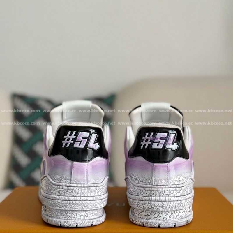 L0*is V*t0n TRAINER SNEAKERS