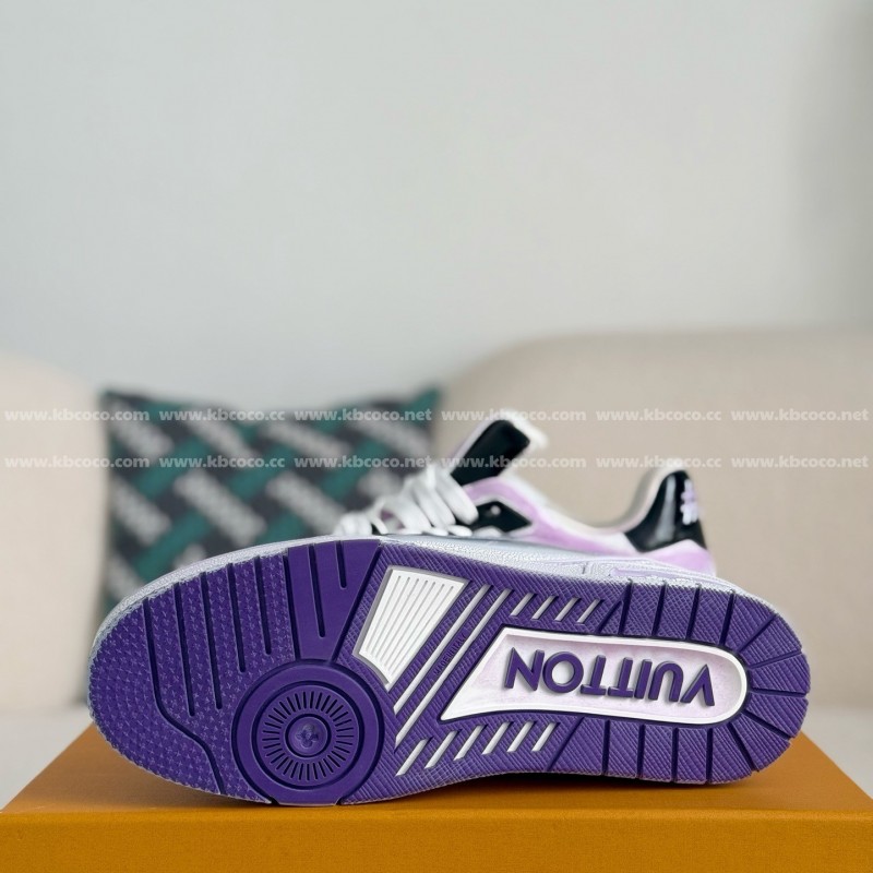 L0*is V*t0n TRAINER SNEAKERS