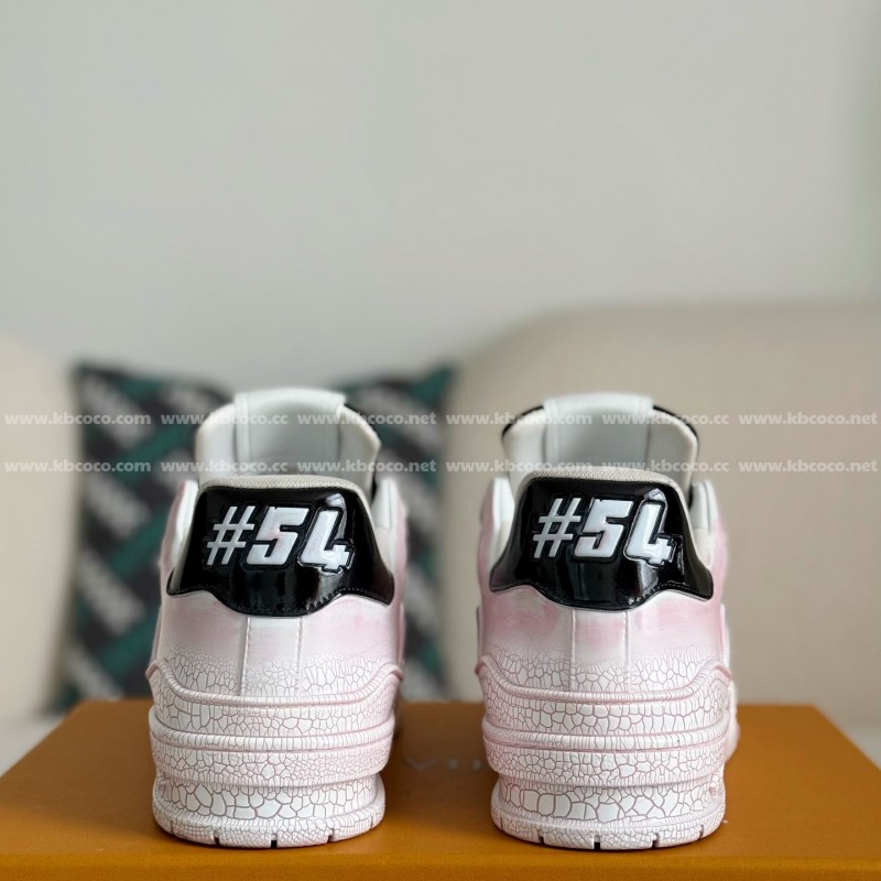 L0*is V*t0n TRAINER SNEAKERS