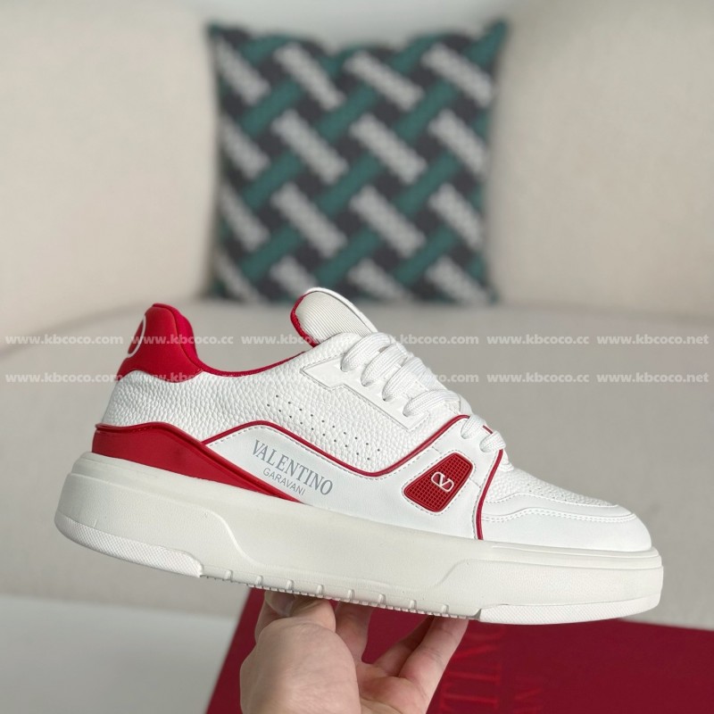 va*t*no Garavani Leather Casual Shoes