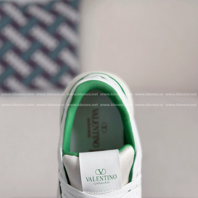 va*t*no Garavani Leather Casual Shoes