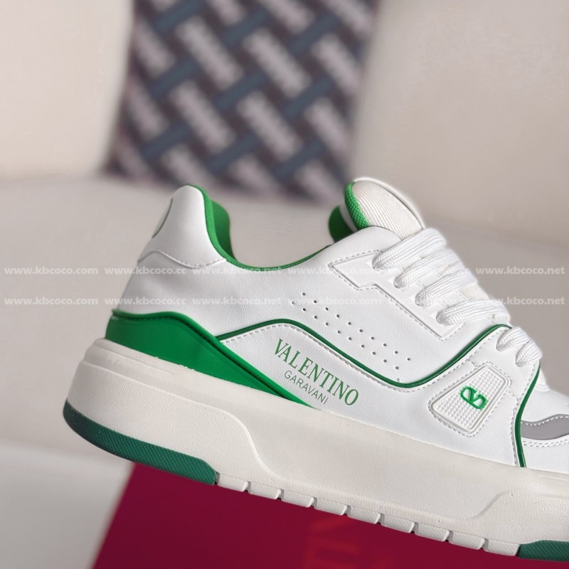 va*t*no Garavani Leather Casual Shoes