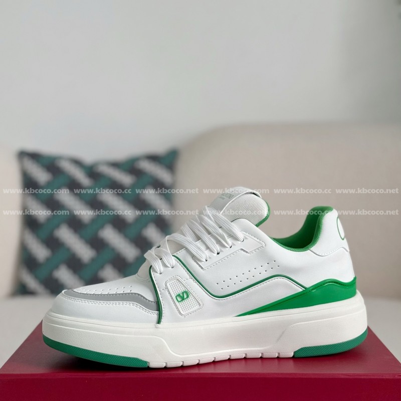 va*t*no Garavani Leather Casual Shoes