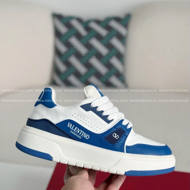 va*t*no Garavani Leather Casual Shoes