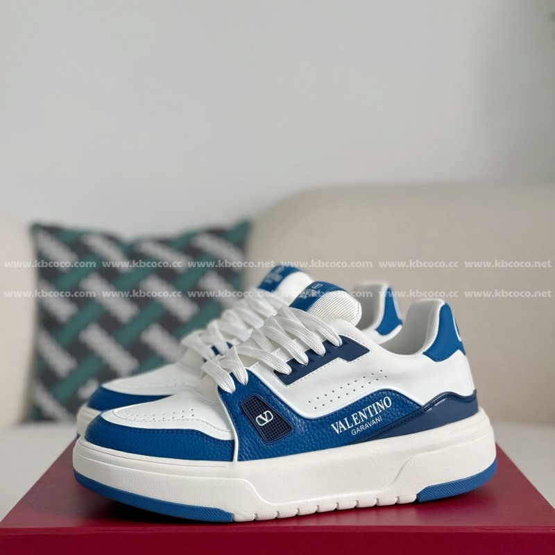 va*t*no Garavani Leather Casual Shoes