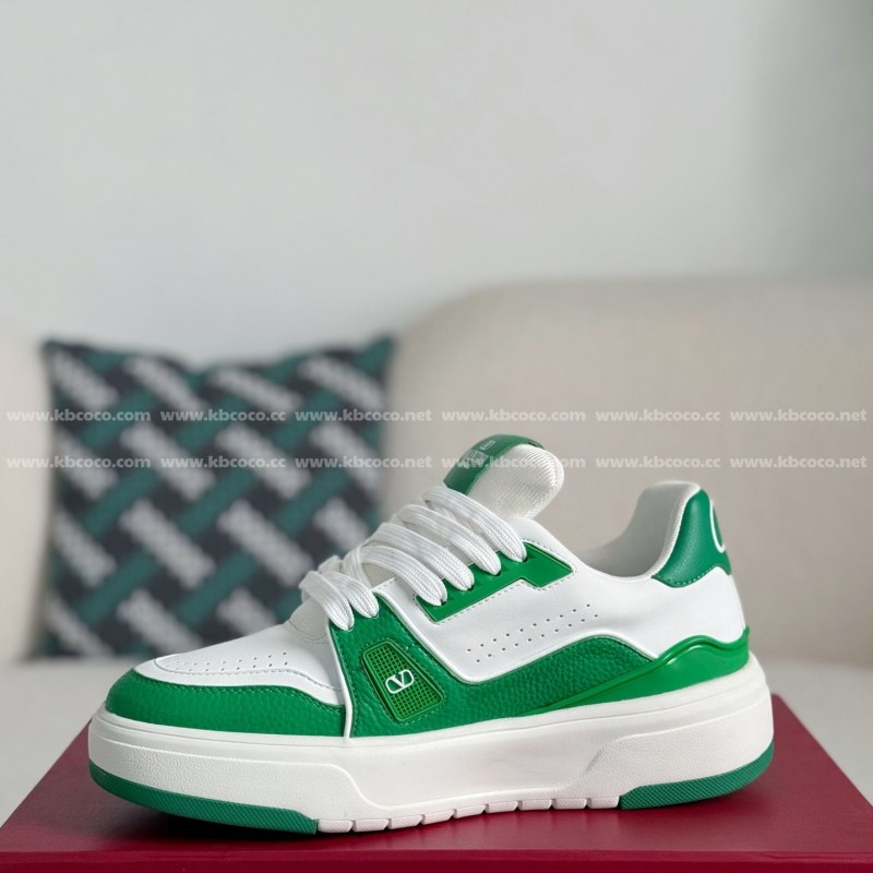 va*t*no Garavani Leather Casual Shoes