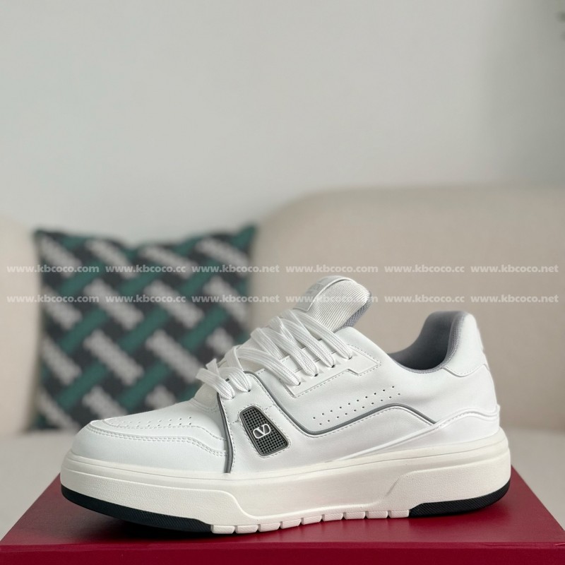 va*t*no Garavani Leather Casual Shoes