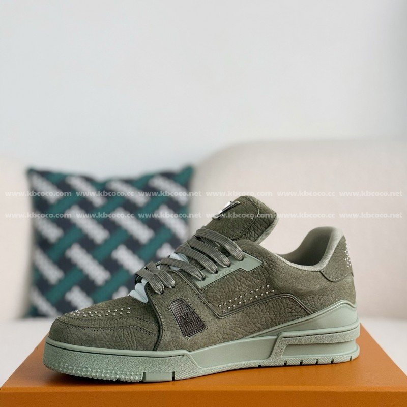 L0*is V*t0n TRAINER SNEAKERS