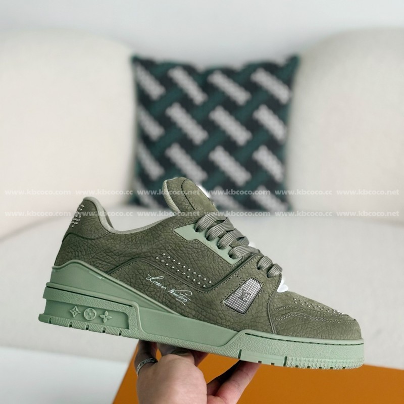 L0*is V*t0n TRAINER SNEAKERS