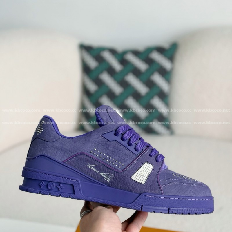 L0*is V*t0n TRAINER SNEAKERS