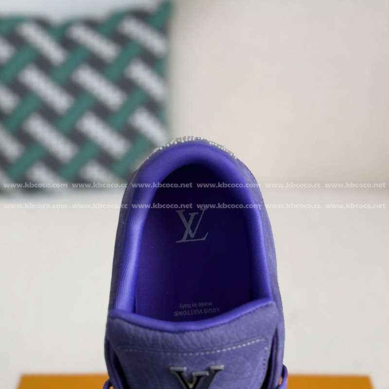 L0*is V*t0n TRAINER SNEAKERS