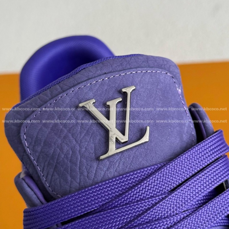 L0*is V*t0n TRAINER SNEAKERS
