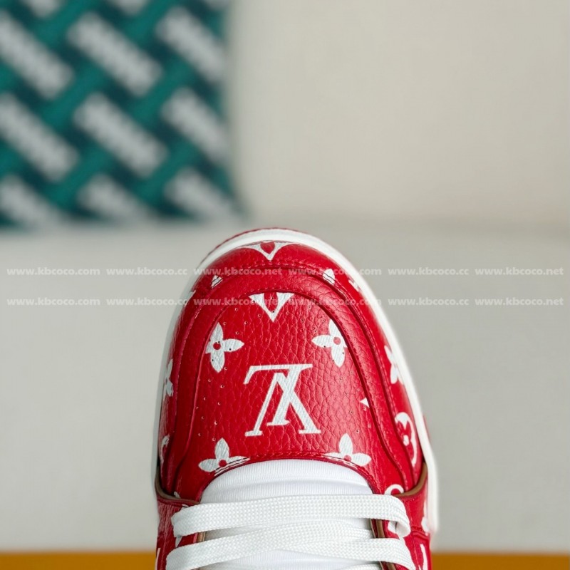 L0*is V*t0n TRAINER SNEAKERS