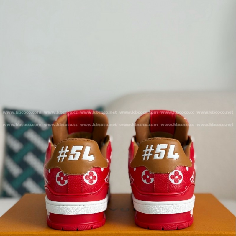 L0*is V*t0n TRAINER SNEAKERS