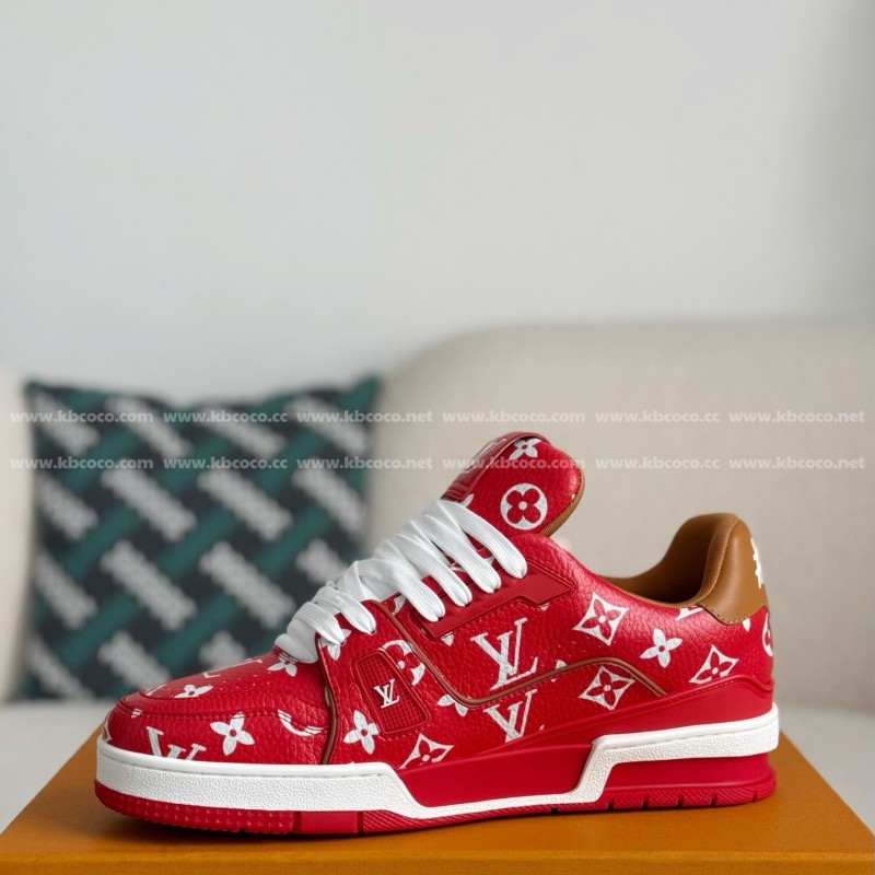 L0*is V*t0n TRAINER SNEAKERS