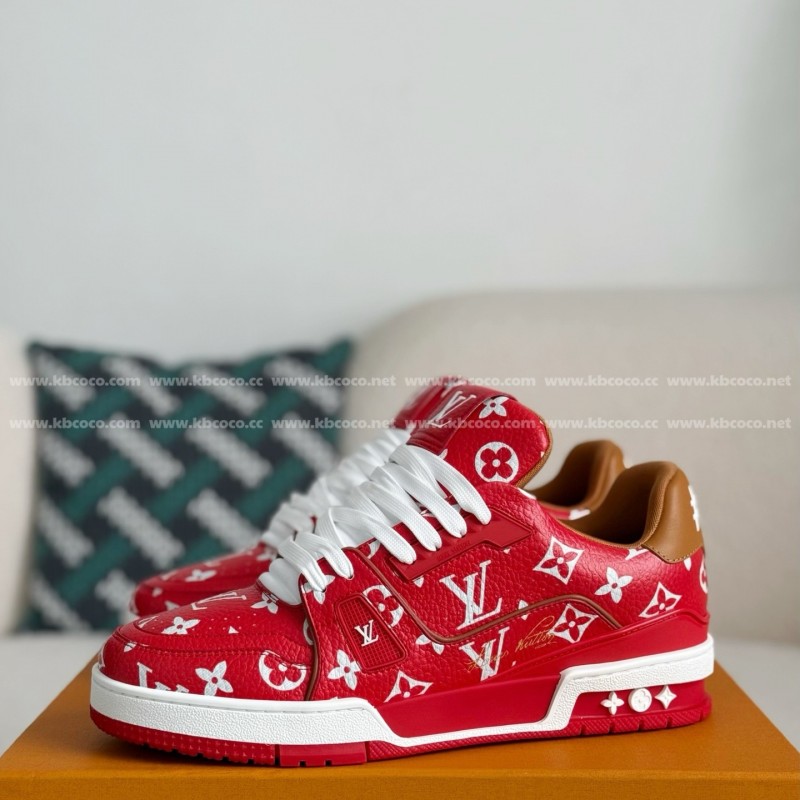 L0*is V*t0n TRAINER SNEAKERS