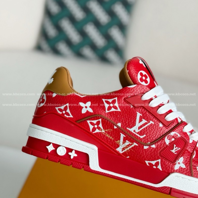 L0*is V*t0n TRAINER SNEAKERS