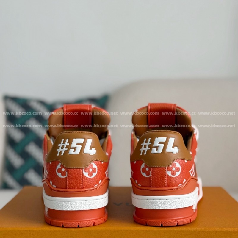 L0*is V*t0n TRAINER SNEAKERS