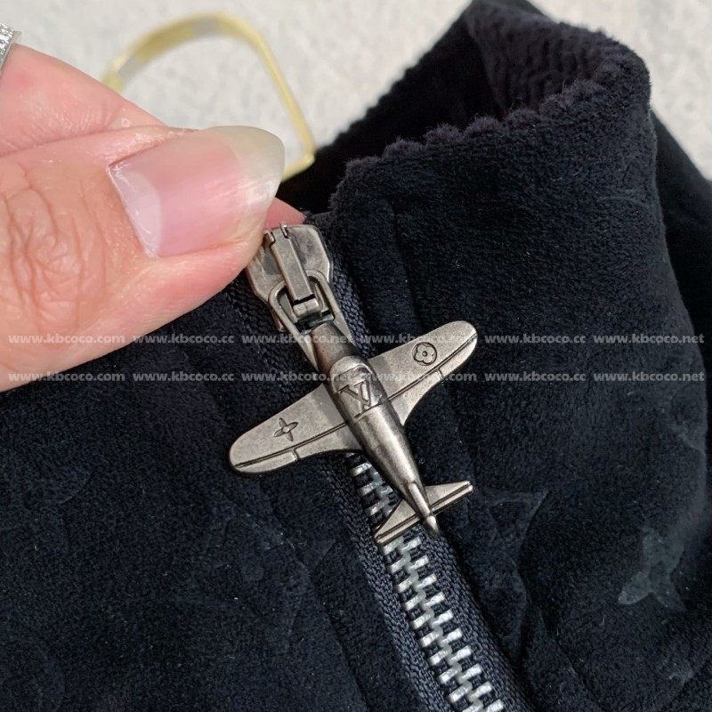 L0*is V*t0n ss25 Spring And Summer Series Embossed Suede Jacket