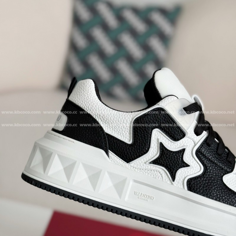 va*t*no One Stud Sneakers