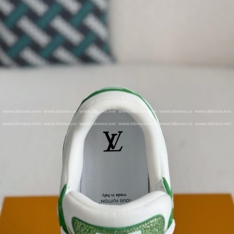 L0*is V*t0n Trainers Sneakers