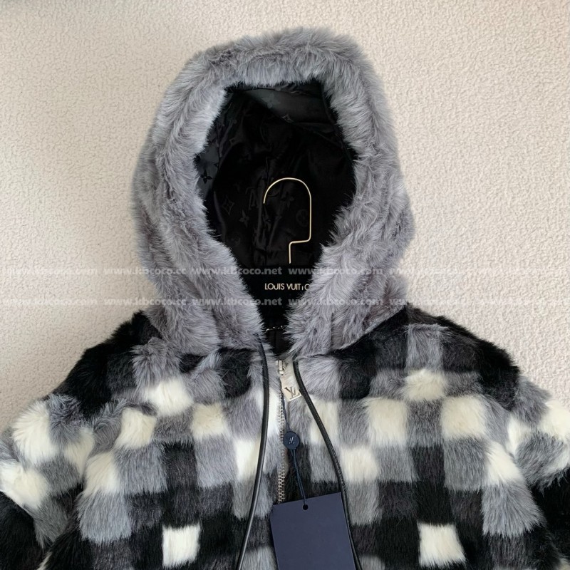 L0*is V*t0n Skiing Series FW24 Black And White Check Hooded Fleece Jacket
