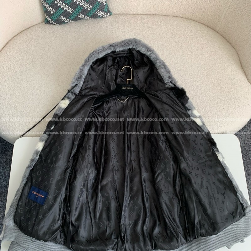 L0*is V*t0n Skiing Series FW24 Black And White Check Hooded Fleece Jacket