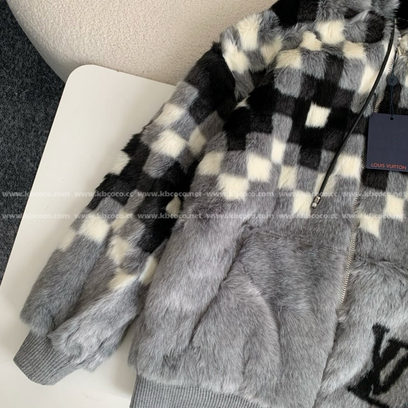 L0*is V*t0n Skiing Series FW24 Black And White Check Hooded Fleece Jacket