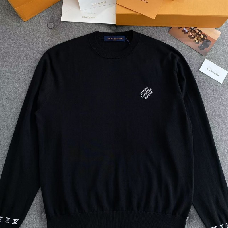 L0*is V*t0n co-branded Tyler knitted long-sleeved logo