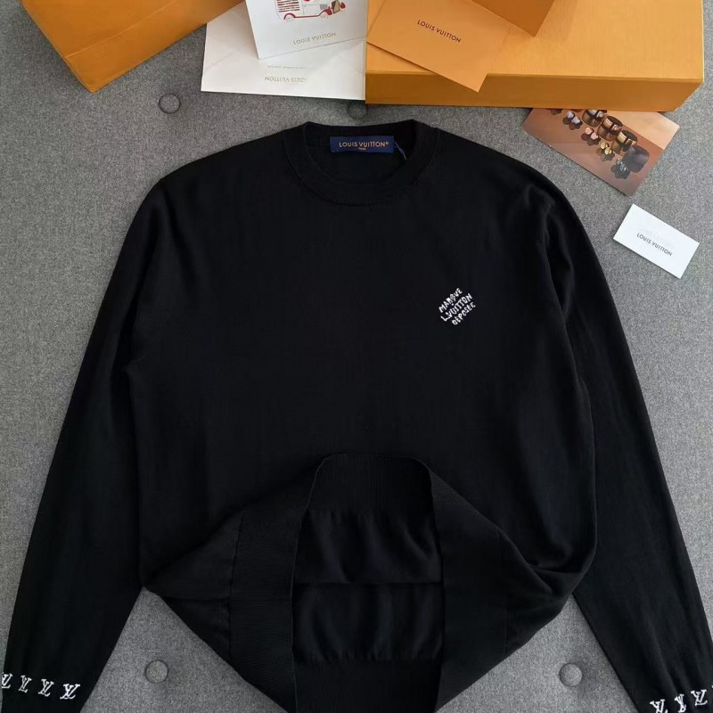 L0*is V*t0n co-branded Tyler knitted long-sleeved logo