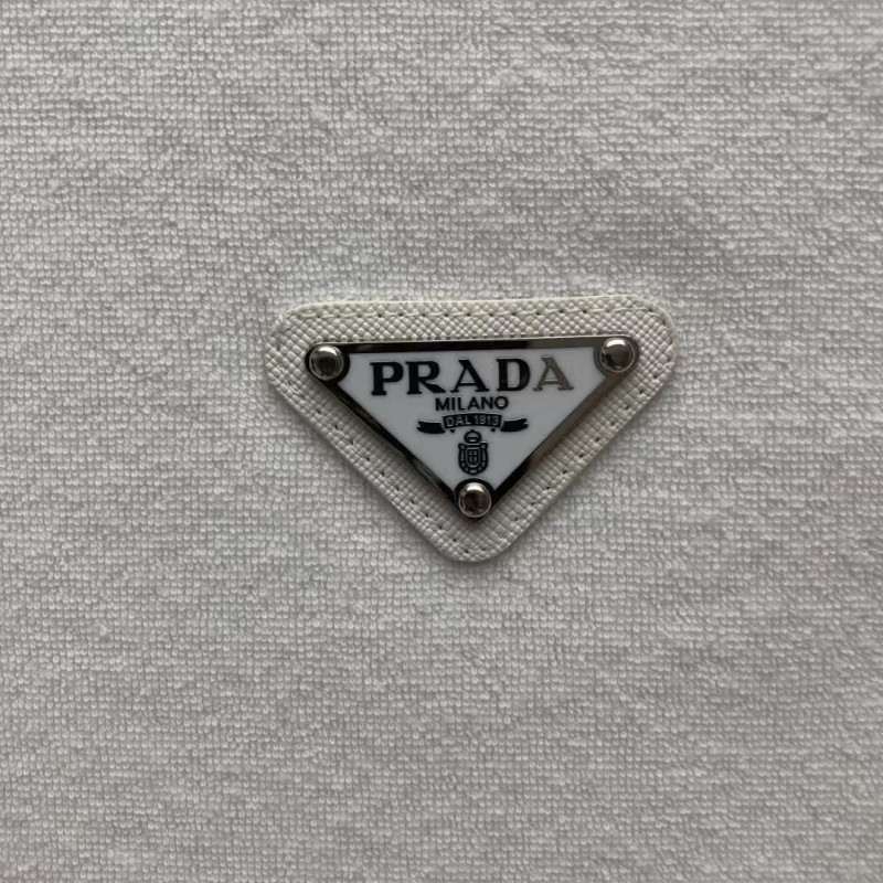 Pra*a 24 new triangle logo short sleeves