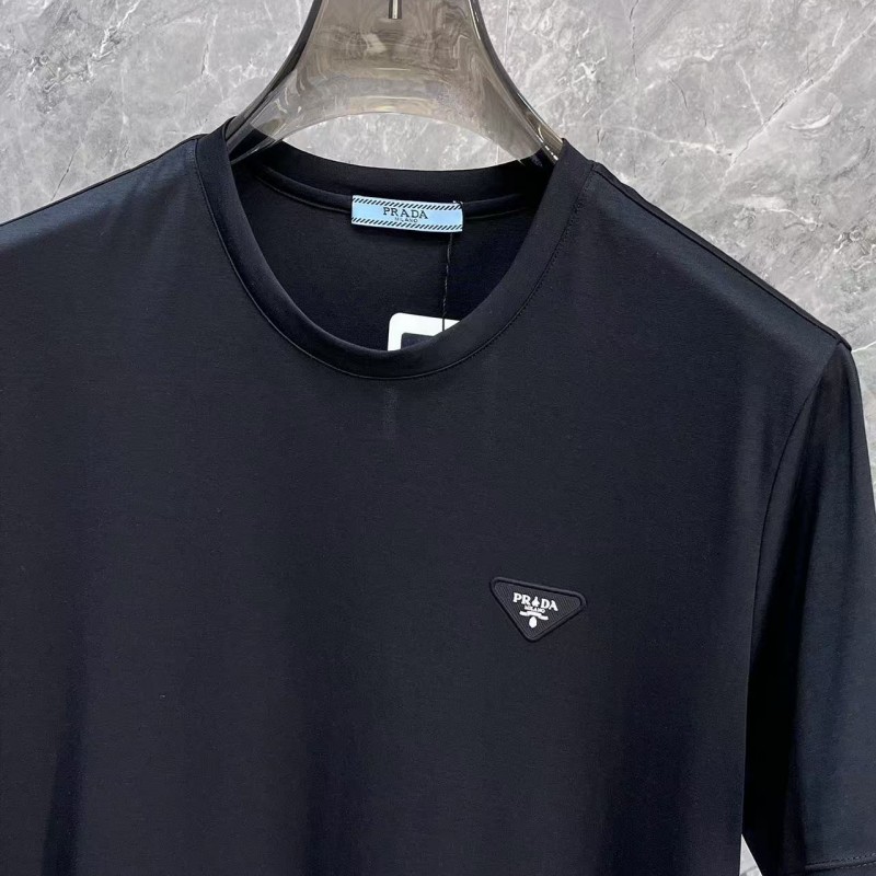 Pra*a 24 new triangle logo short sleeves black